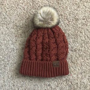 Rusted Orange color. 1 size fits all. Stretchy; easy fit.